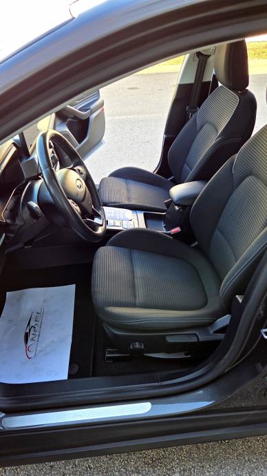 Ford Focus Titanium Diesel AUTOMATIK POLUAUTONOMNA VOŽNJA LED ALU 18, fotografija 7
