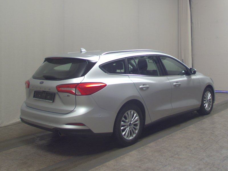 Ford Focus Turnier 1.0 EcoBoost Titanium • LED • navigacija, fotografija 4