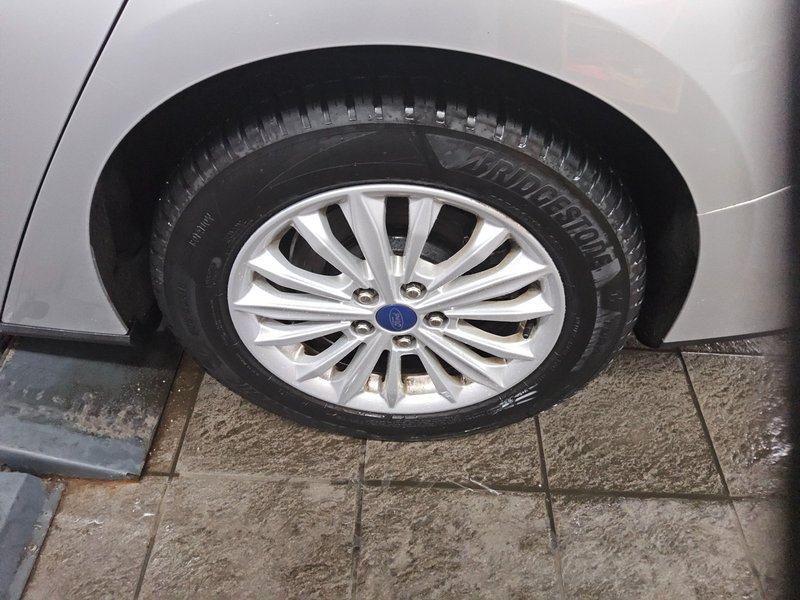 Ford Focus Turnier 1.0 EcoBoost Titanium • LED • navigacija, fotografija 10
