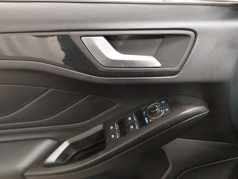 Ford Focus Turnier 1.5 EcoBlue ST-Line X automatik • panorama • LED, fotografija 10
