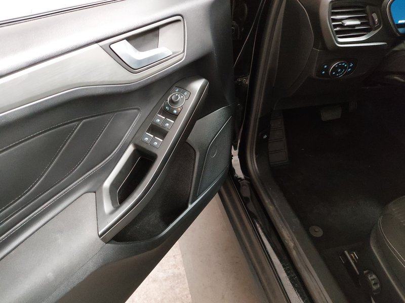 Ford Focus Turnier 1.5 TDCi Titanium X automatik • LED • digitalni ins, fotografija 5