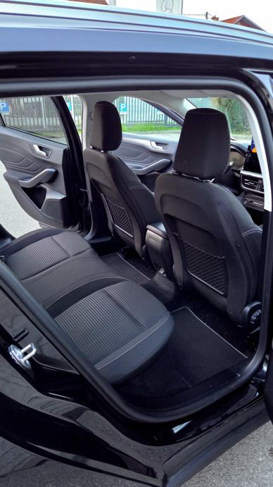 Ford Focus Titanium Diesel AUTOMATIK 66tkm POLUAUTONOMNA VOŽNJA, fotografija 9