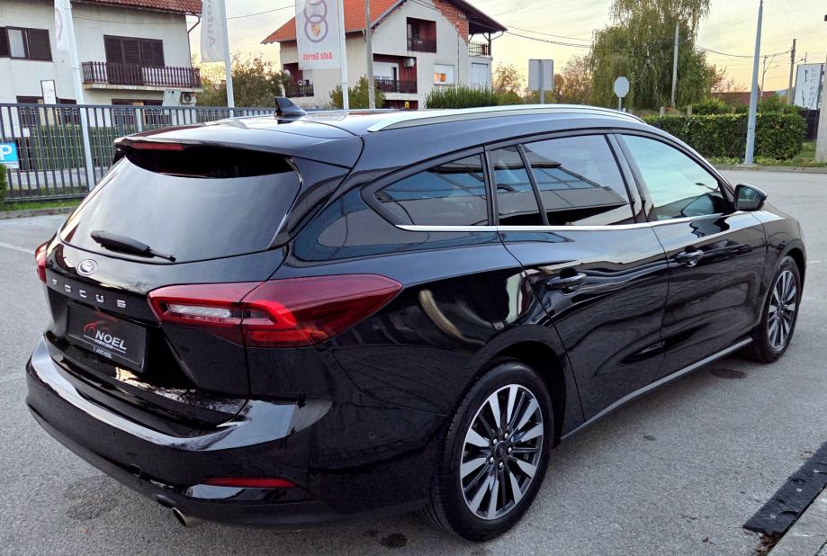 Ford Focus Titanium Diesel AUTOMATIK 66tkm POLUAUTONOMNA VOŽNJA, fotografija 3
