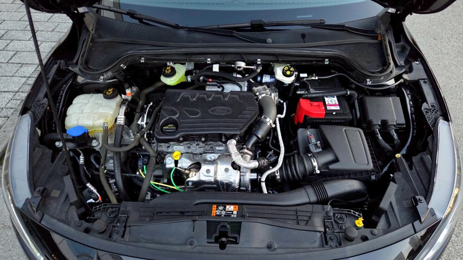 Ford Focus Titanium Diesel AUTOMATIK 66tkm POLUAUTONOMNA VOŽNJA, fotografija 13