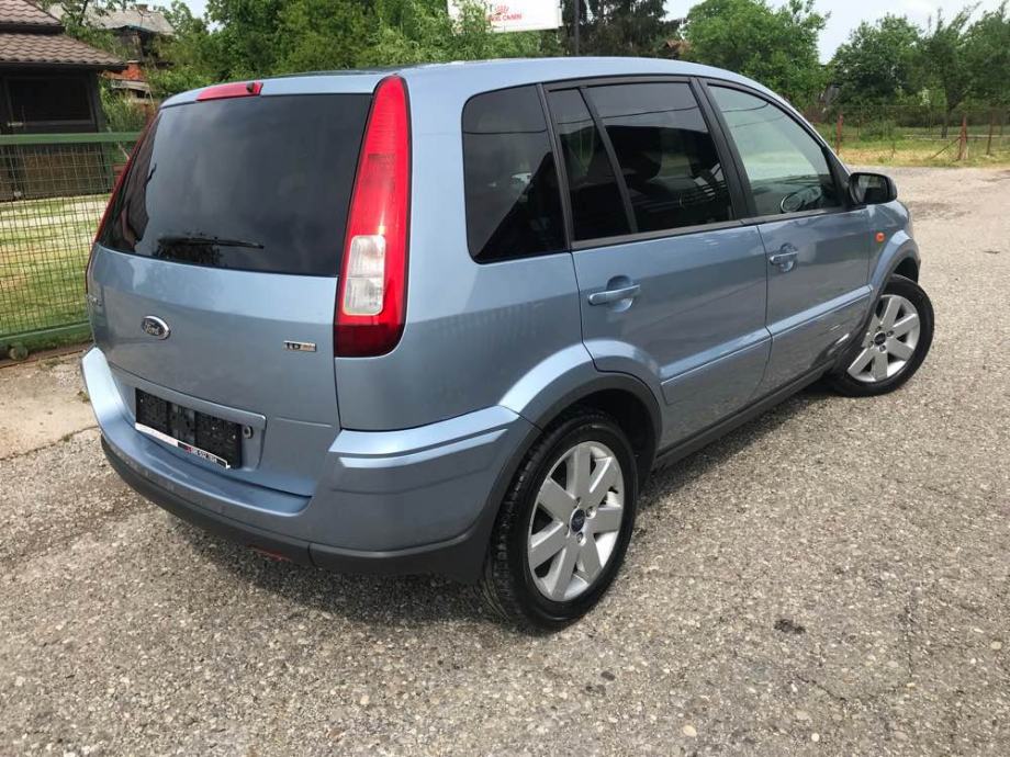 Ford fusion cross