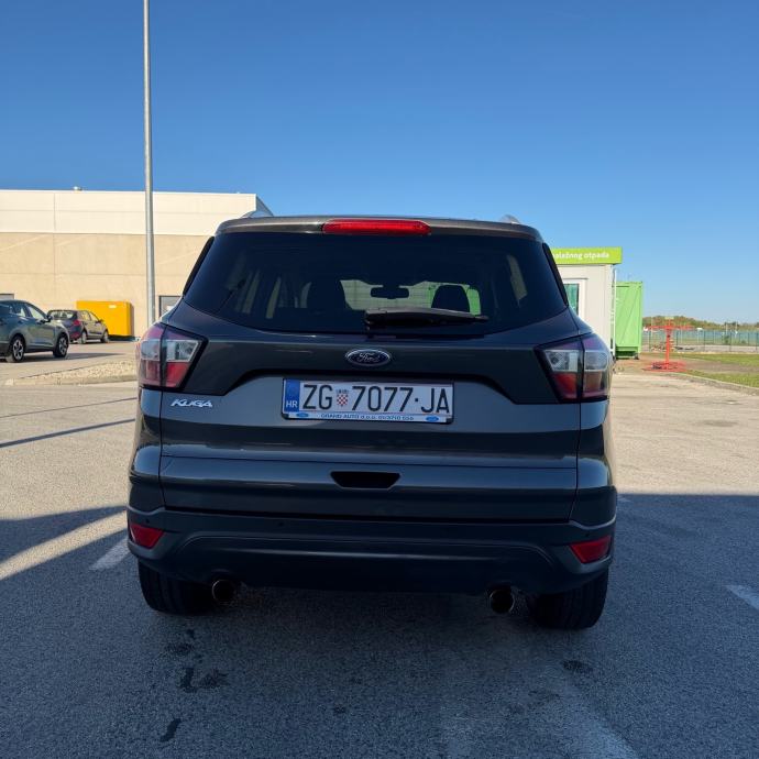 Ford Kuga 1,5 automatik, fotografija 6
