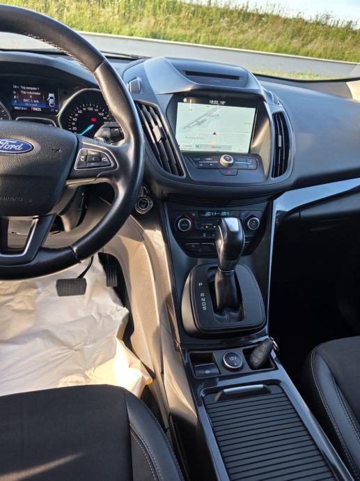 Ford Kuga 1,5 Automatik ☆Titanium☆Panorama☆Odličan☆, fotografija 8