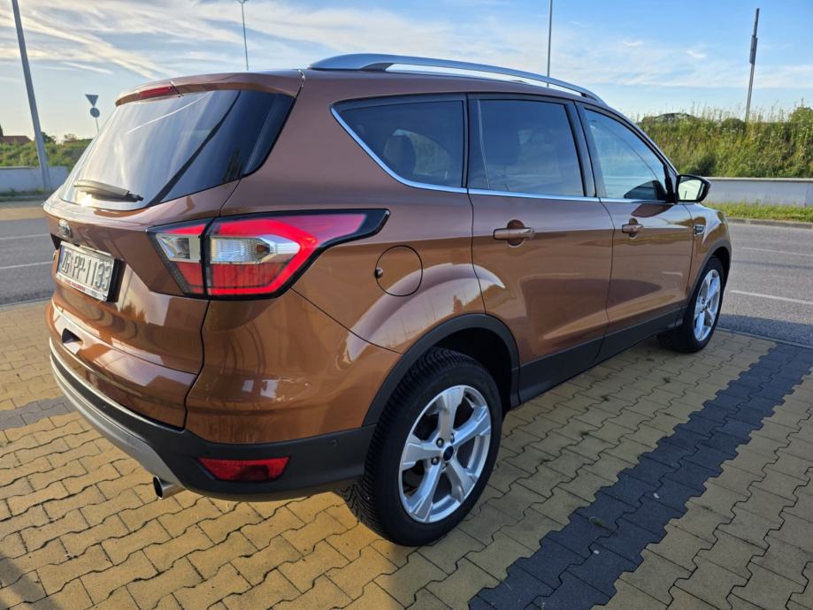 Ford Kuga 1,5 Automatik ☆Titanium☆Panorama☆Odličan☆, fotografija 4