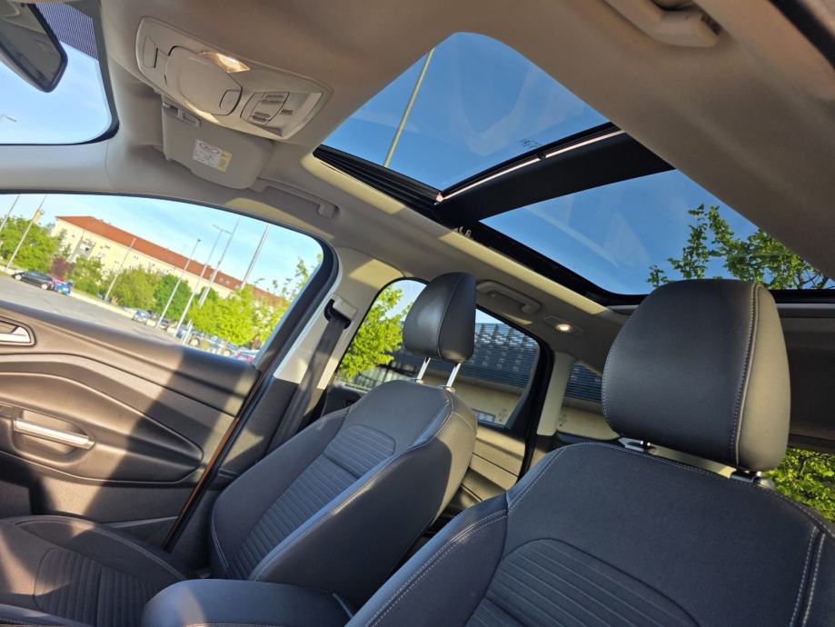 Ford Kuga 1,5 Automatik ☆Titanium☆Panorama☆Odličan☆, fotografija 9