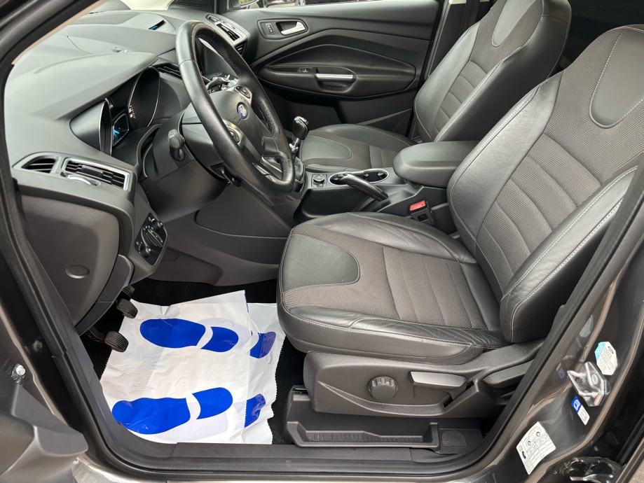 Ford Kuga 1,5, fotografija 10