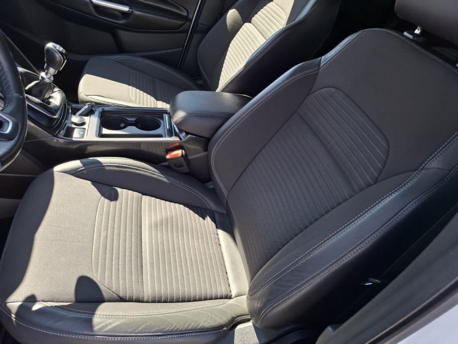 Ford Kuga 1,5 tdci, fotografija 9