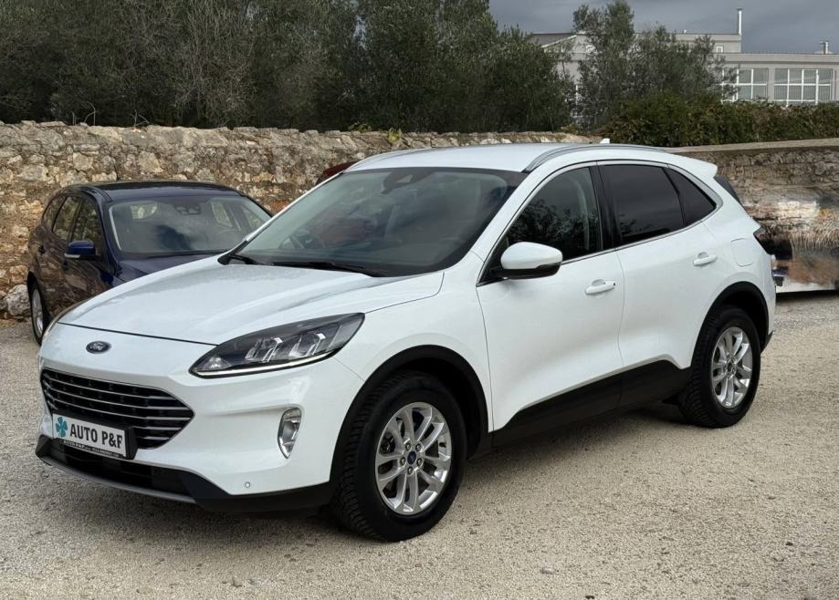 FORD Kuga 1.5 TDCi Titanium *registracija godinu dana/max oprema*, fotografija 3