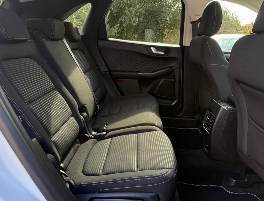 FORD Kuga 1.5 TDCi Titanium *registracija godinu dana/max oprema*, fotografija 17