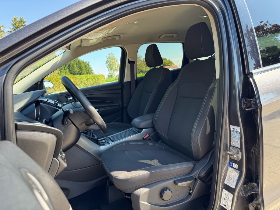 Ford Kuga 1.5tdci 120ks 2018., fotografija 12