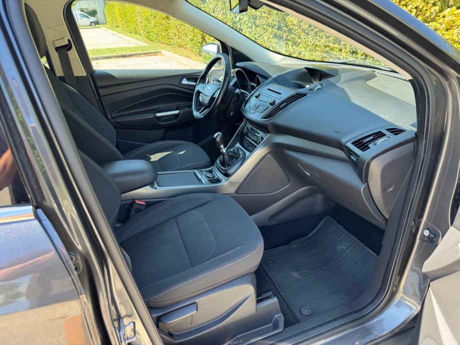 Ford Kuga 1.5tdci 120ks 2018., fotografija 10