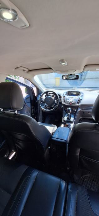 Ford Kuga 2,0 automatik, fotografija 11