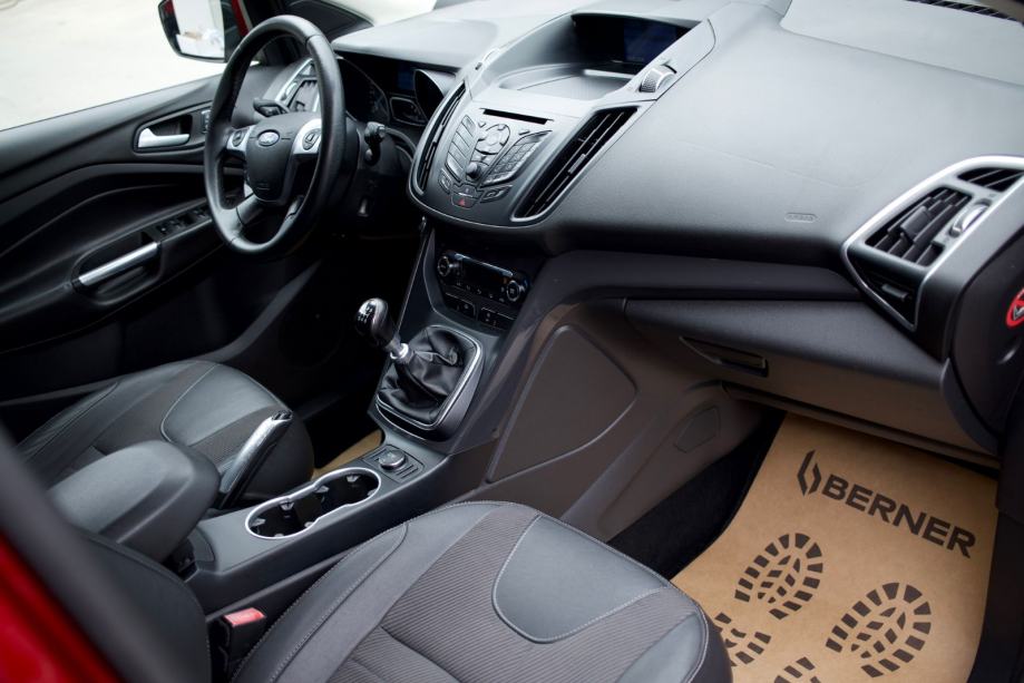 Ford Kuga 2.0 TDCI , 2015 , TITANIUM - ODLIČNA -, fotografija 12
