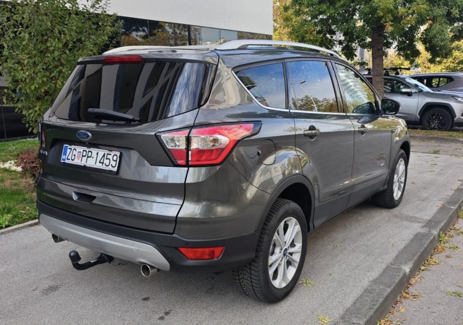Ford Kuga 2,0 TDCi 4x4, automat, kamera 360, keylles, navig. kao NOV, fotografija 7
