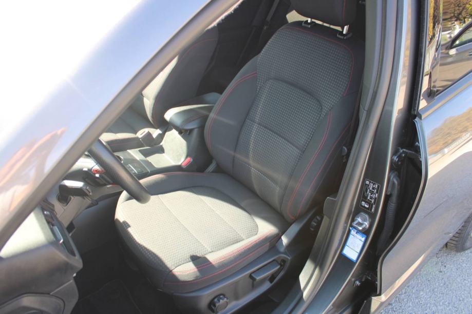 Ford Kuga 2.0 TDCi AUTOMATIK ST Line *LED, NAVIGACIJA, KAMERA*, fotografija 11