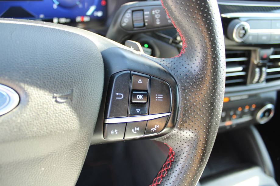 Ford Kuga 2.0 TDCi AUTOMATIK ST Line *LED, NAVIGACIJA, KAMERA*, fotografija 18