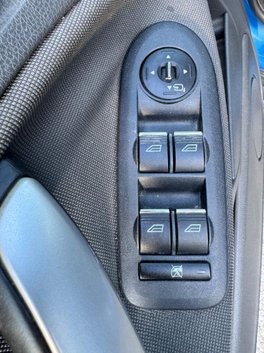 Ford Kuga 2,0*TDCI *HR VOZILO *MOGUCA KUPNJA PREKO KARTICA *, fotografija 12