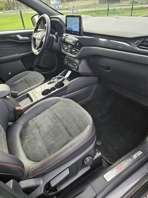 Ford Kuga 2,5 PHEV, fotografija 12