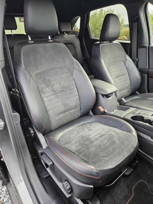 Ford Kuga 2,5 PHEV, fotografija 13
