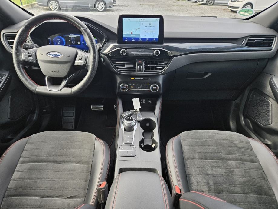 Ford Kuga 2,5 PHEV, fotografija 15