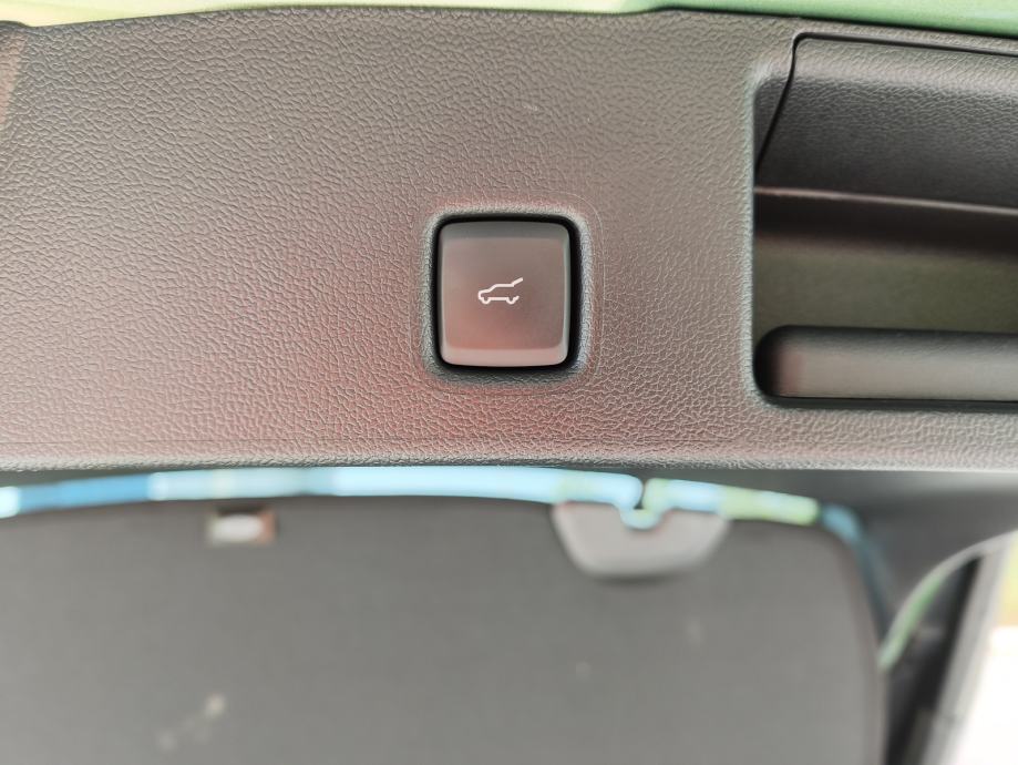 Ford Kuga 2,5 Plug-in Hybrid ST Line X HR Auto Tvornička garancija, fotografija 17