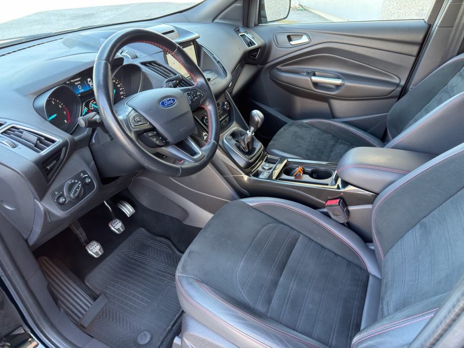 FORD KUGA ST-LINE 1.5 EcoBoost 110 kW / 150 KS, fotografija 9