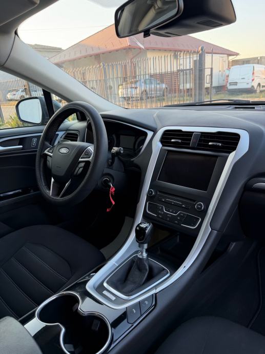 Ford Mondeo 1.5 TDCi, fotografija 12