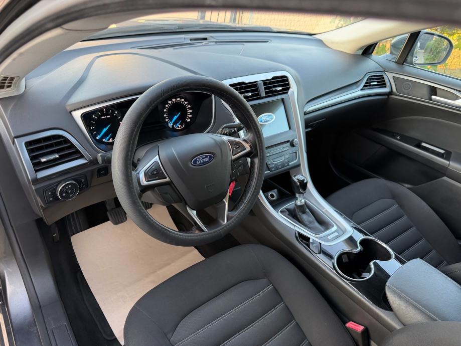 Ford Mondeo 1.5 TDCi, fotografija 11