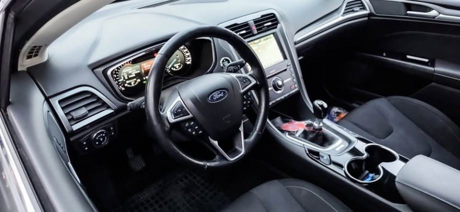 Ford Mondeo 1.6 TDCi 2015. • NAVI • KAMERA • PARK ASSIST • REGISTRIRAN, fotografija 11