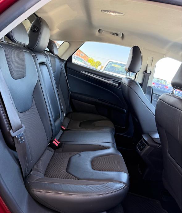 Ford Mondeo 2.0 TDCi Titanium, fotografija 19