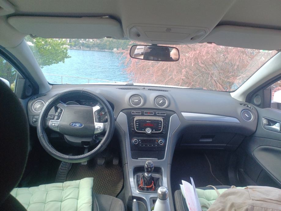 Ford Mondeo Karavan 2,0, fotografija 6