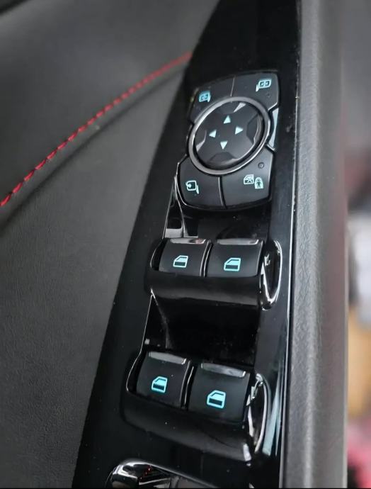 Ford Mondeo ST line 2,0 automatik 8 brzina, fotografija 15