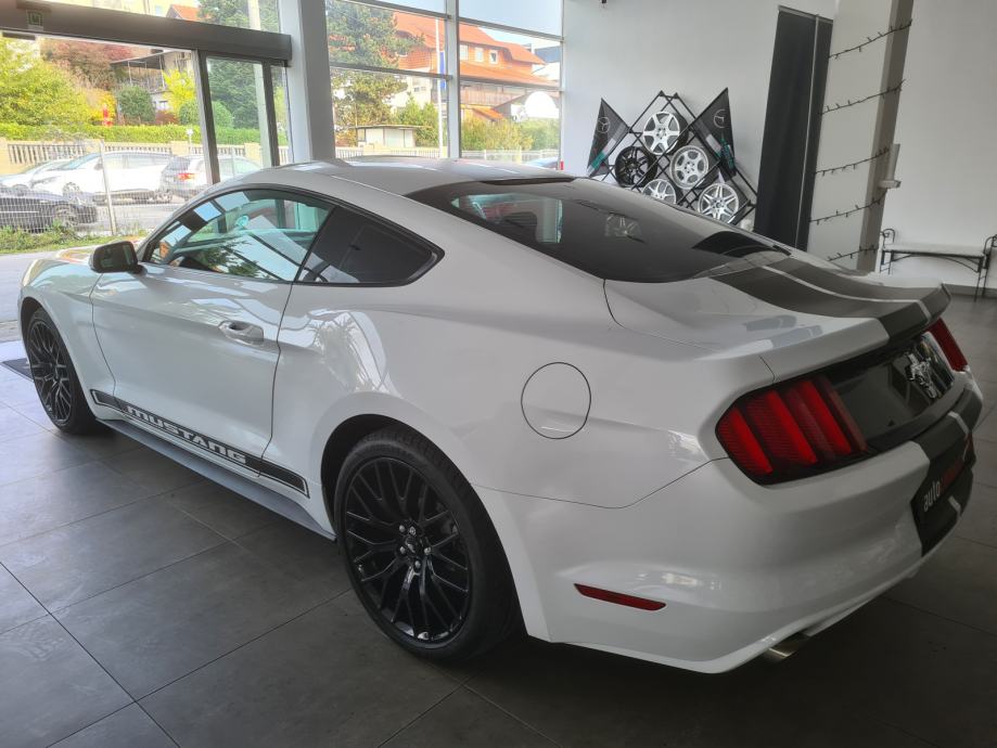 Ford Mustang 3.7 V6 Coupe, 2015 god.