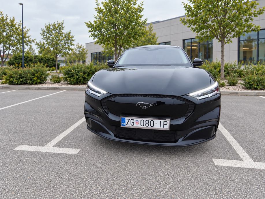 Ford Mustang Mach-E Extended Range 99 kWh – PANORAMA – B&O – PDV, pogled izvana - slika 5