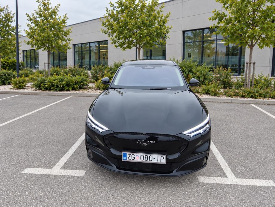 Ford Mustang Mach-E Extended Range 99 kWh – PANORAMA – B&O – PDV, pogled izvana - slika 3