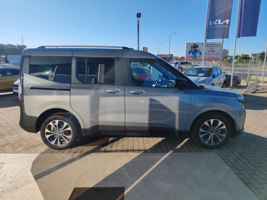 Ford Tourneo 1.0, fotografija 6