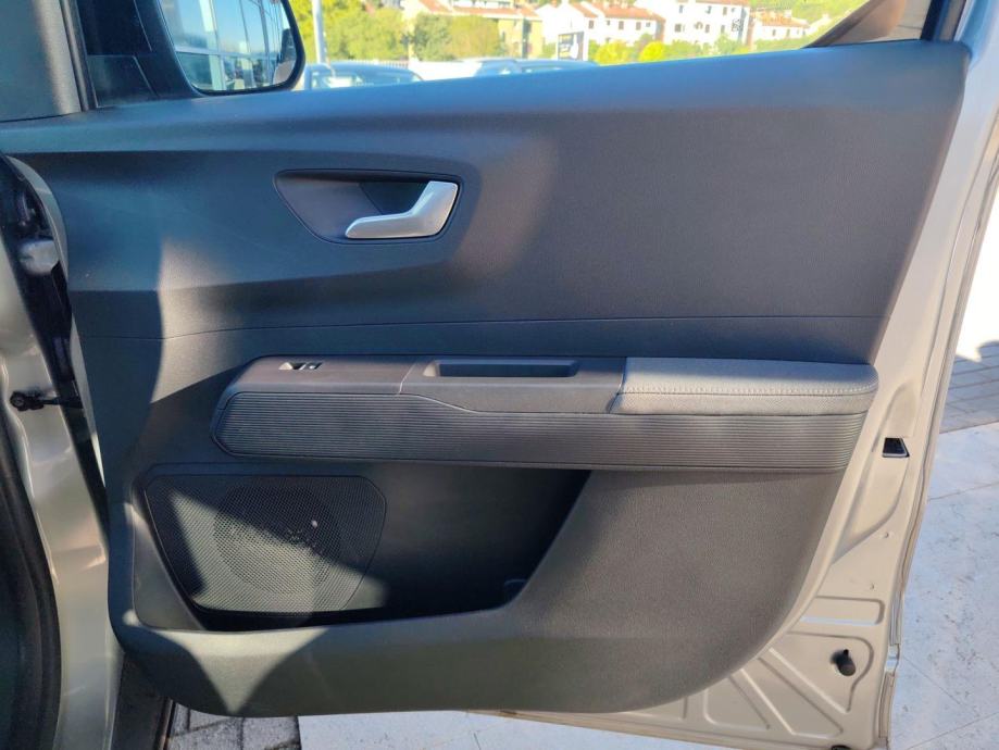 Ford Tourneo 1.0, fotografija 13