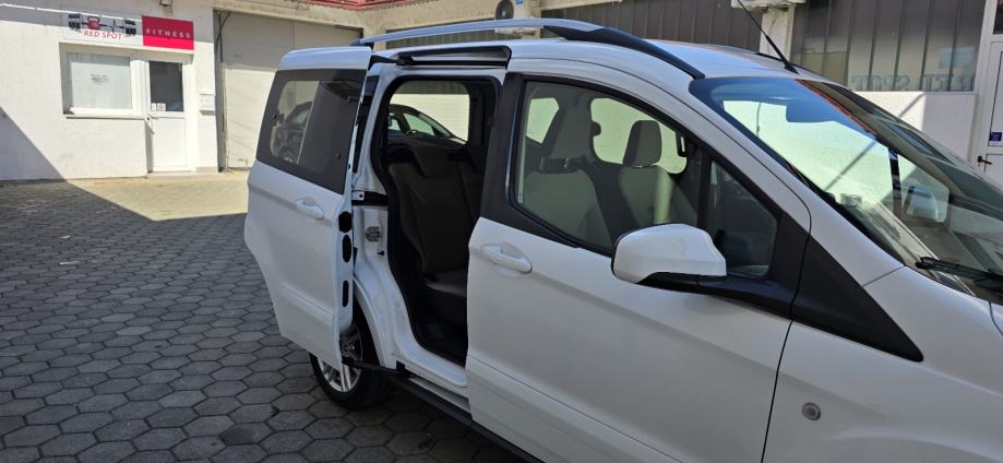 Ford Tourneo Courier 1,5 TDCi,prvi vl,nema pristojbe,garancija,leasing, fotografija 14