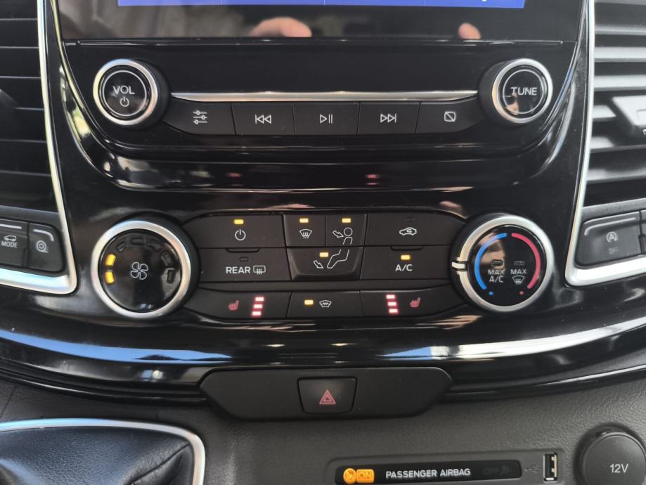 Ford Tourneo Custom SPORT 2.0 TDCi 150PS M6 L1 - SLO -1.LAST.-OPREMA, fotografija 19
