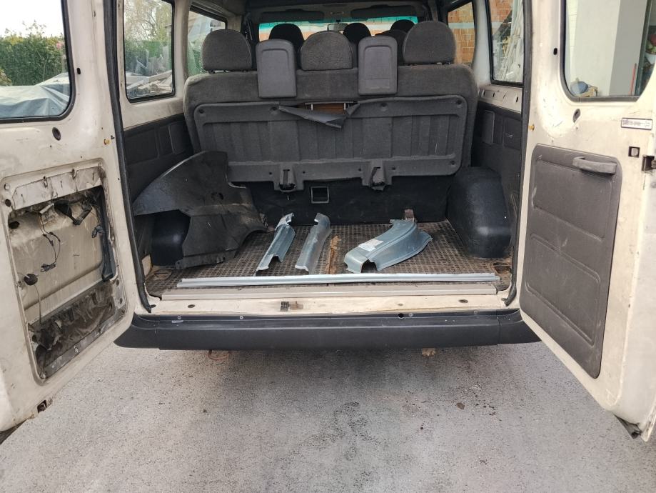 Ford Transit Kombi 300 2,0 MWB/3300/svk, fotografija 7
