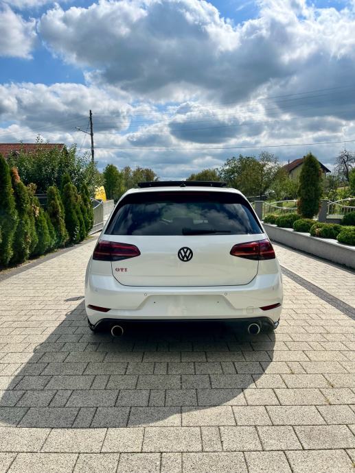 7.5 GTI Performance DSG 180kw ,Panorama ,Air Lift Performance,Carbon, fotografija 7