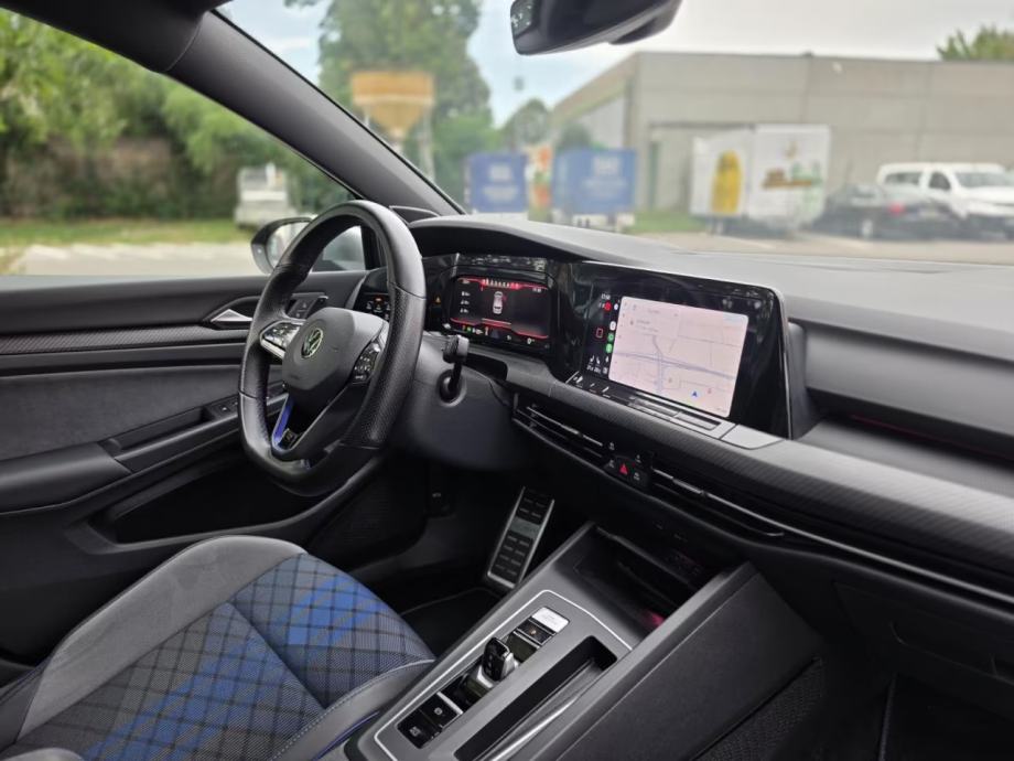 Golf 8 R 4M **Performance**Harman Kardon**DCC ovjes**TOP STANJE, fotografija 12