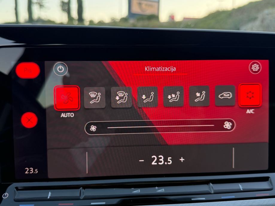 Golf 8 variant 2.0tdi dsg 2023. Godina, fotografija 14