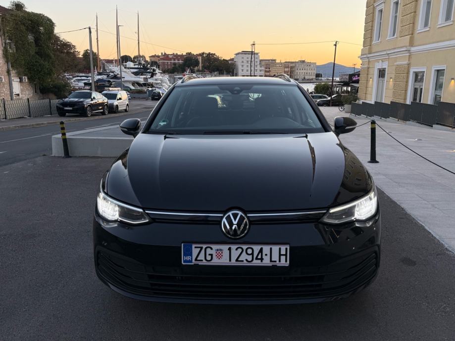 Golf 8 variant 2.0tdi dsg 2023. Godina, fotografija 2