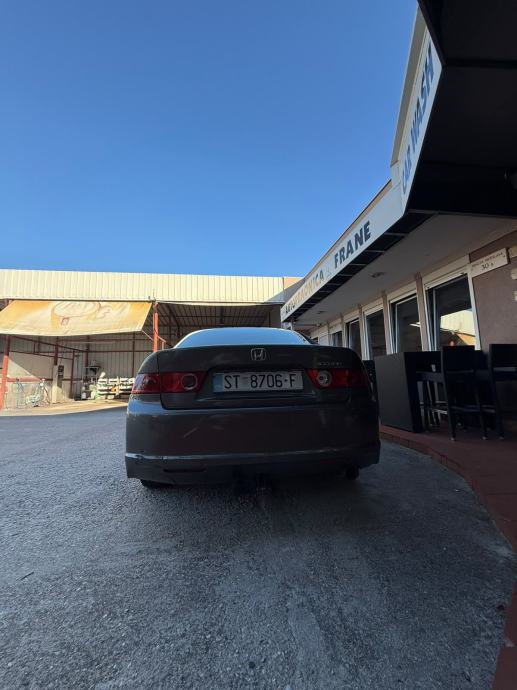 Honda Accord 2,0 PLIN, fotografija 8