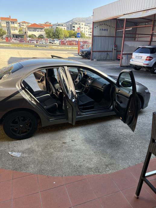 Honda Accord 2,0 PLIN, fotografija 4